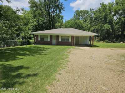 Home For Sale in Edwards, Mississippi