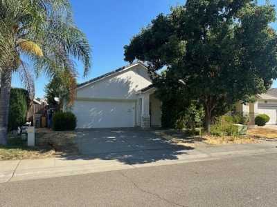 Home For Sale in Elk Grove, California