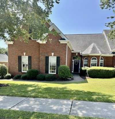 Home For Sale in Suwanee, Georgia