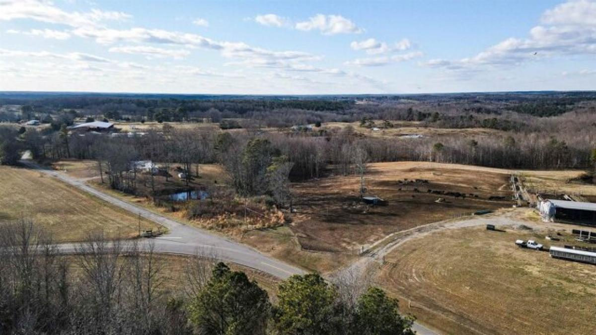 Picture of Residential Land For Sale in Vinemont, Alabama, United States