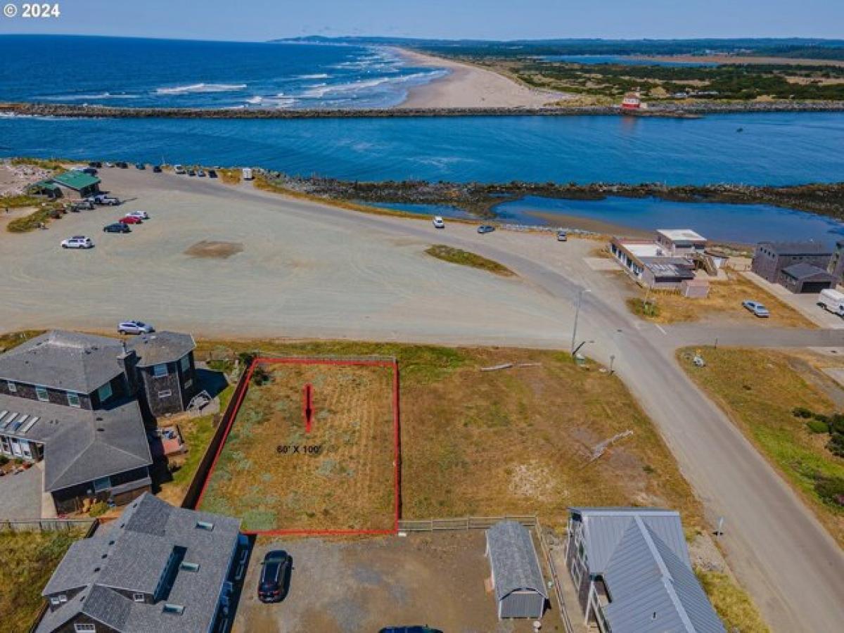 Picture of Residential Land For Sale in Bandon, Oregon, United States