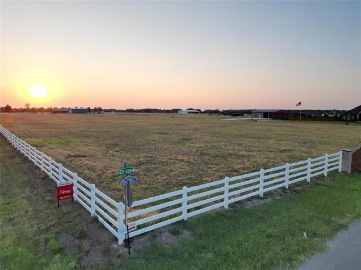 Picture of Residential Land For Sale in Fort Cobb, Oklahoma, United States