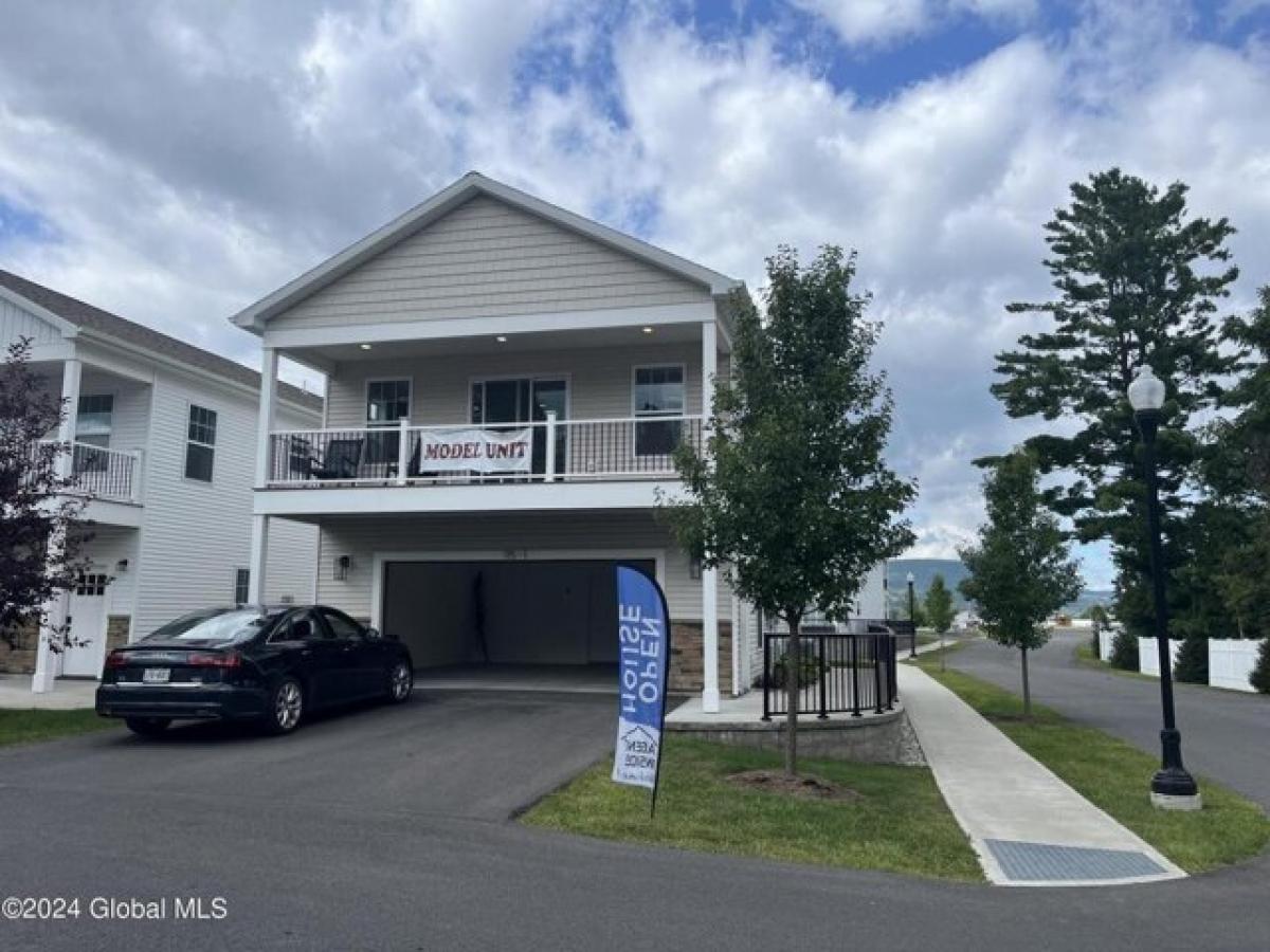 Picture of Home For Sale in Middleburgh, New York, United States