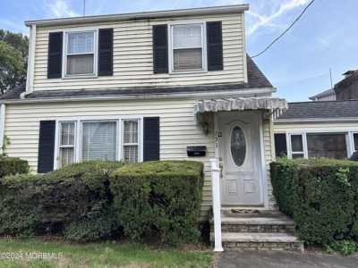 Home For Sale in Keyport, New Jersey