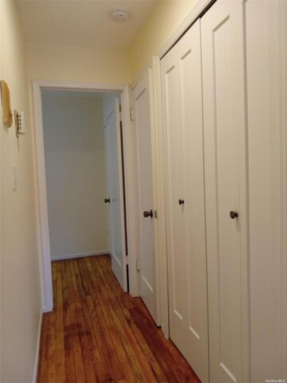 Picture of Home For Rent in Bayside, New York, United States