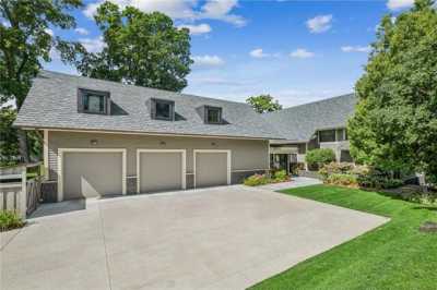 Home For Sale in Excelsior, Minnesota