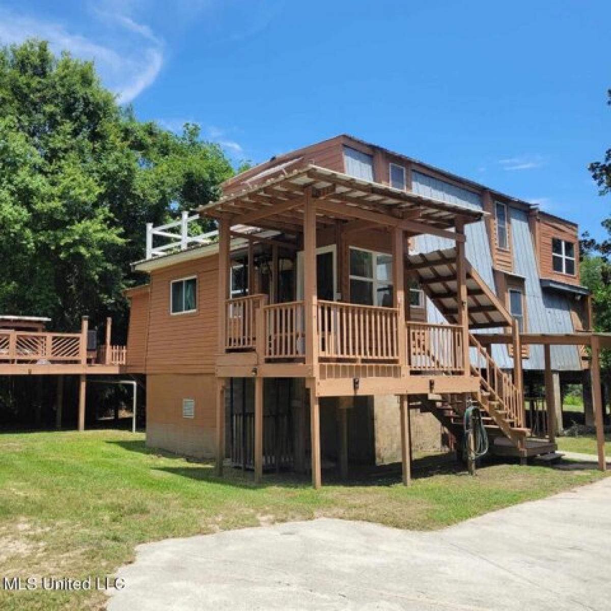 Picture of Home For Sale in Biloxi, Mississippi, United States