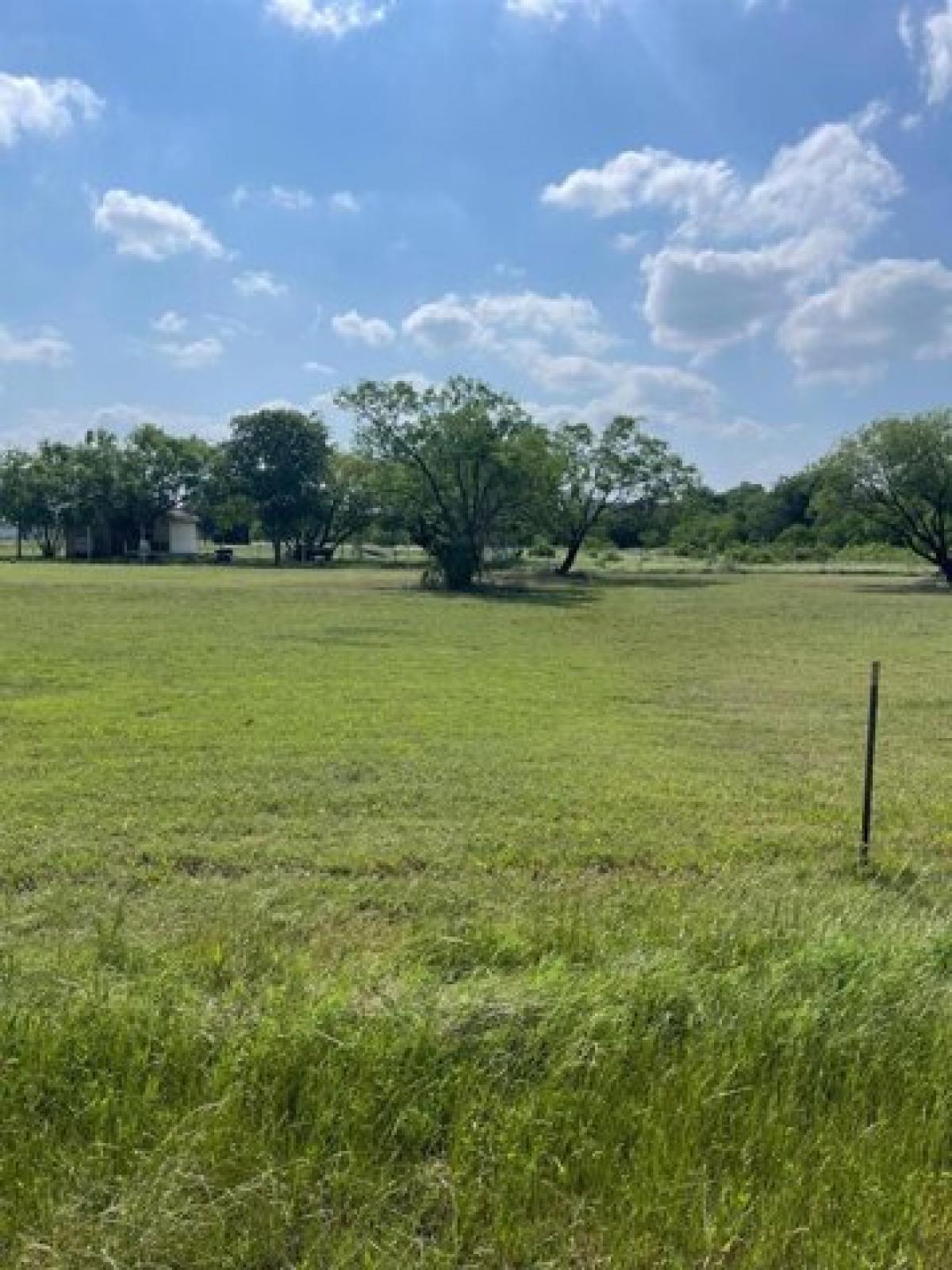 Picture of Residential Land For Sale in Fort Worth, Texas, United States