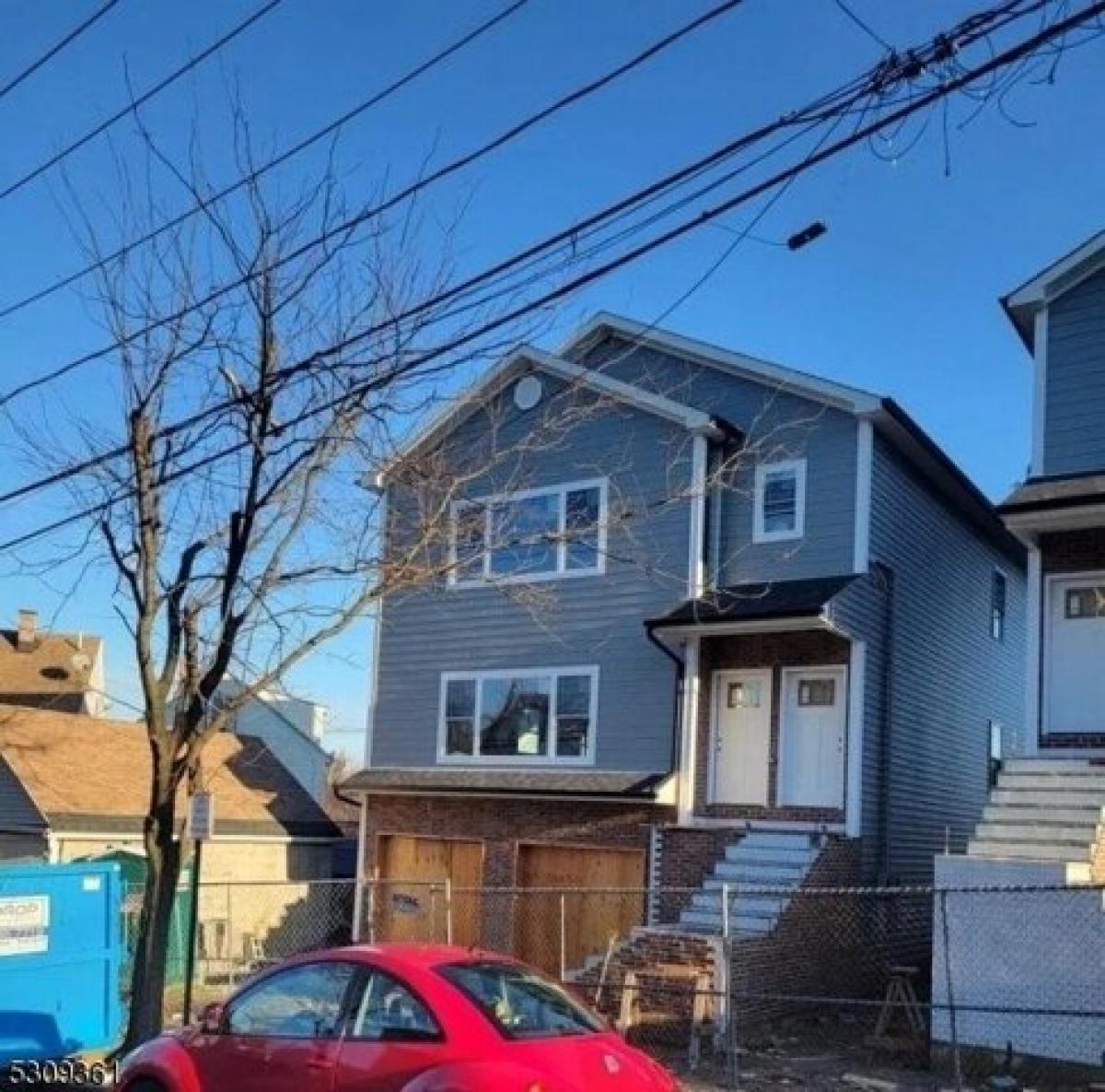 Picture of Home For Sale in Paterson, New Jersey, United States