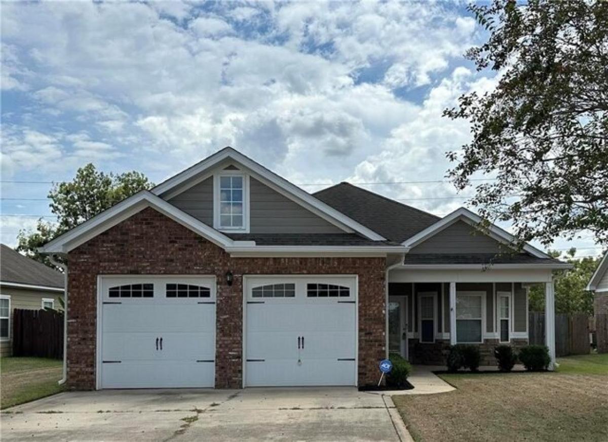 Picture of Home For Sale in Loxley, Alabama, United States