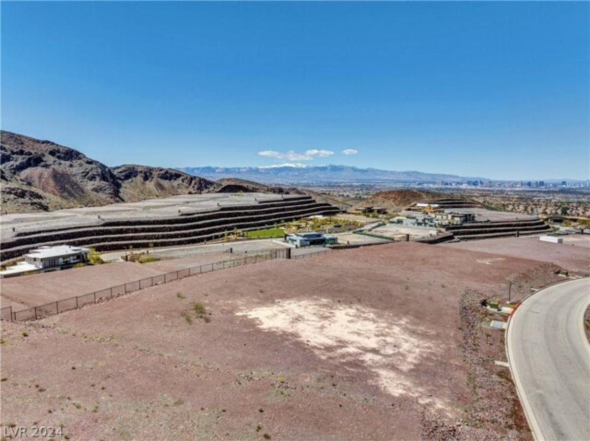 Picture of Residential Land For Sale in Henderson, Nevada, United States