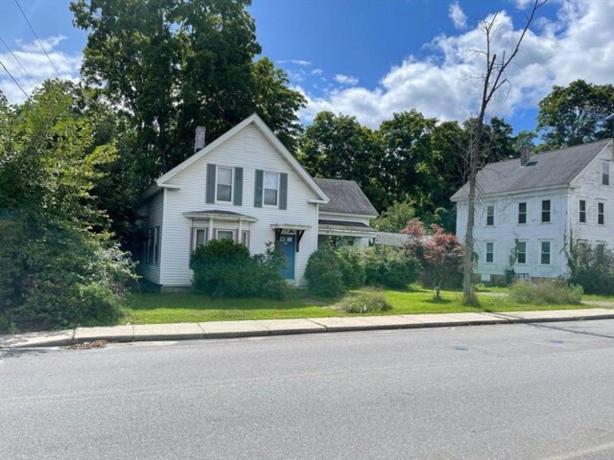 Picture of Home For Sale in Townsend, Massachusetts, United States