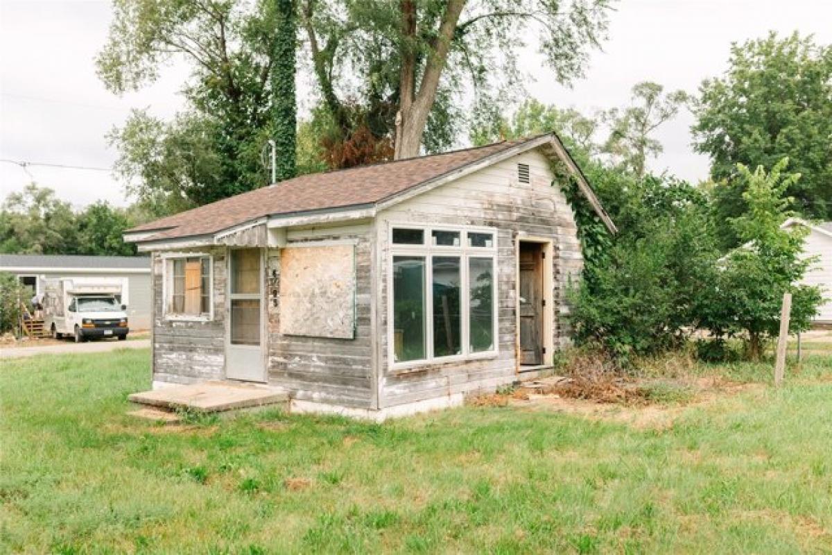 Picture of Home For Sale in Carlisle, Iowa, United States