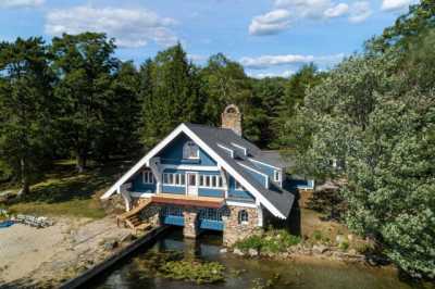 Home For Sale in Moultonborough, New Hampshire