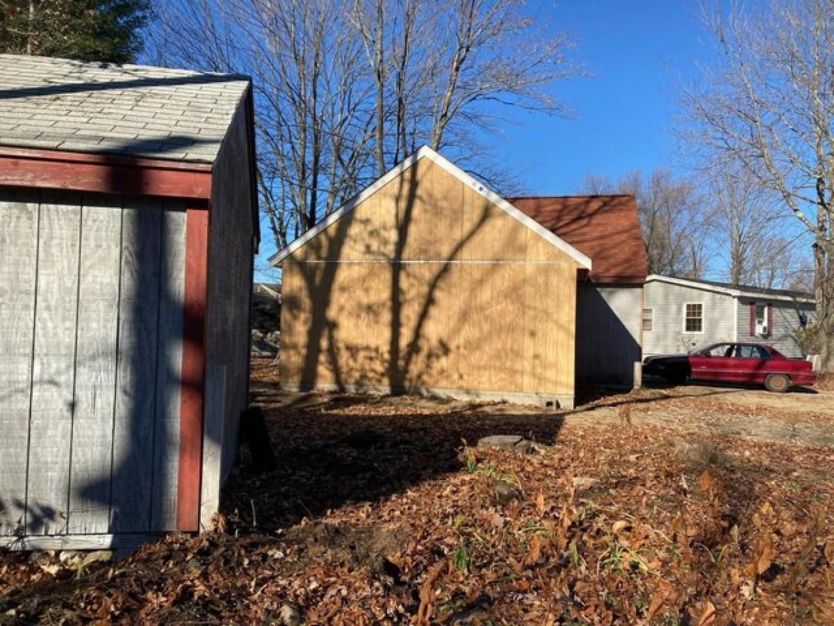 Picture of Home For Sale in Sanford, Maine, United States