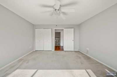 Home For Rent in Fort Lee, New Jersey