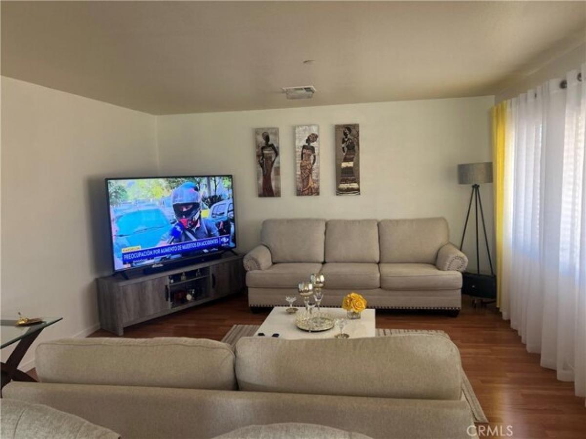 Picture of Home For Rent in Adelanto, California, United States