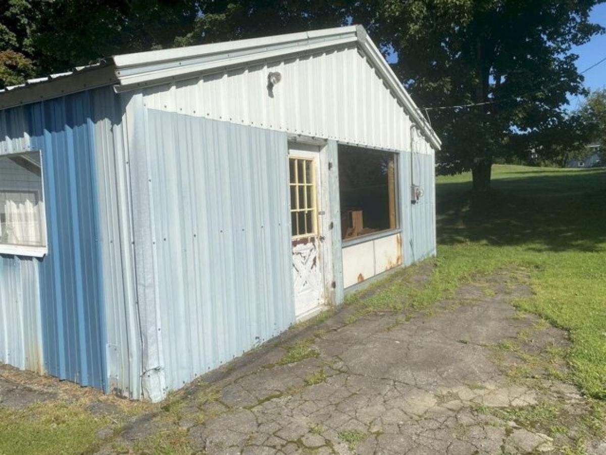 Picture of Home For Sale in Anson, Maine, United States