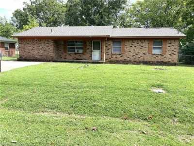 Home For Sale in Mulberry, Arkansas