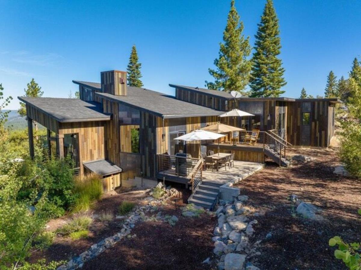 Picture of Home For Sale in Truckee, California, United States