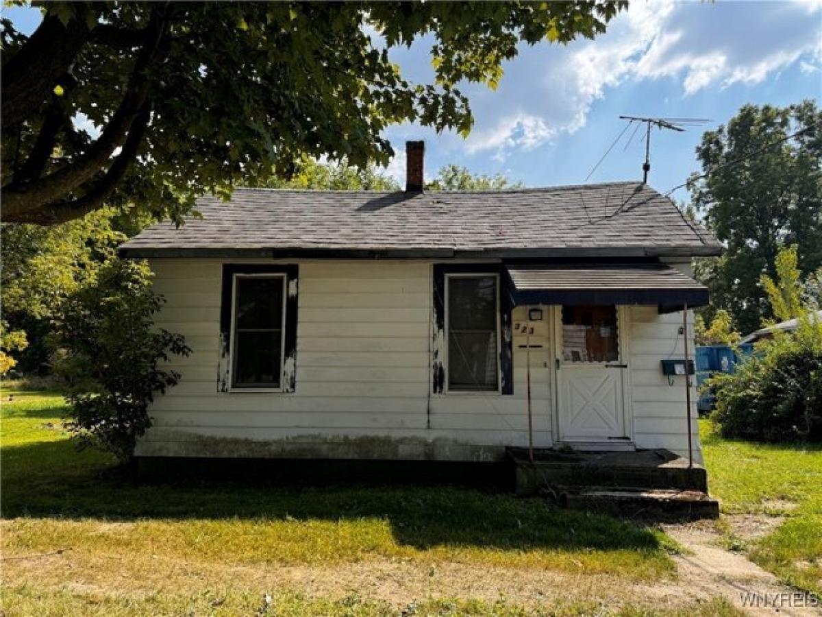 Picture of Home For Sale in North Tonawanda, New York, United States