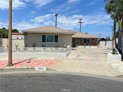 Home For Sale in Santa Ana, California