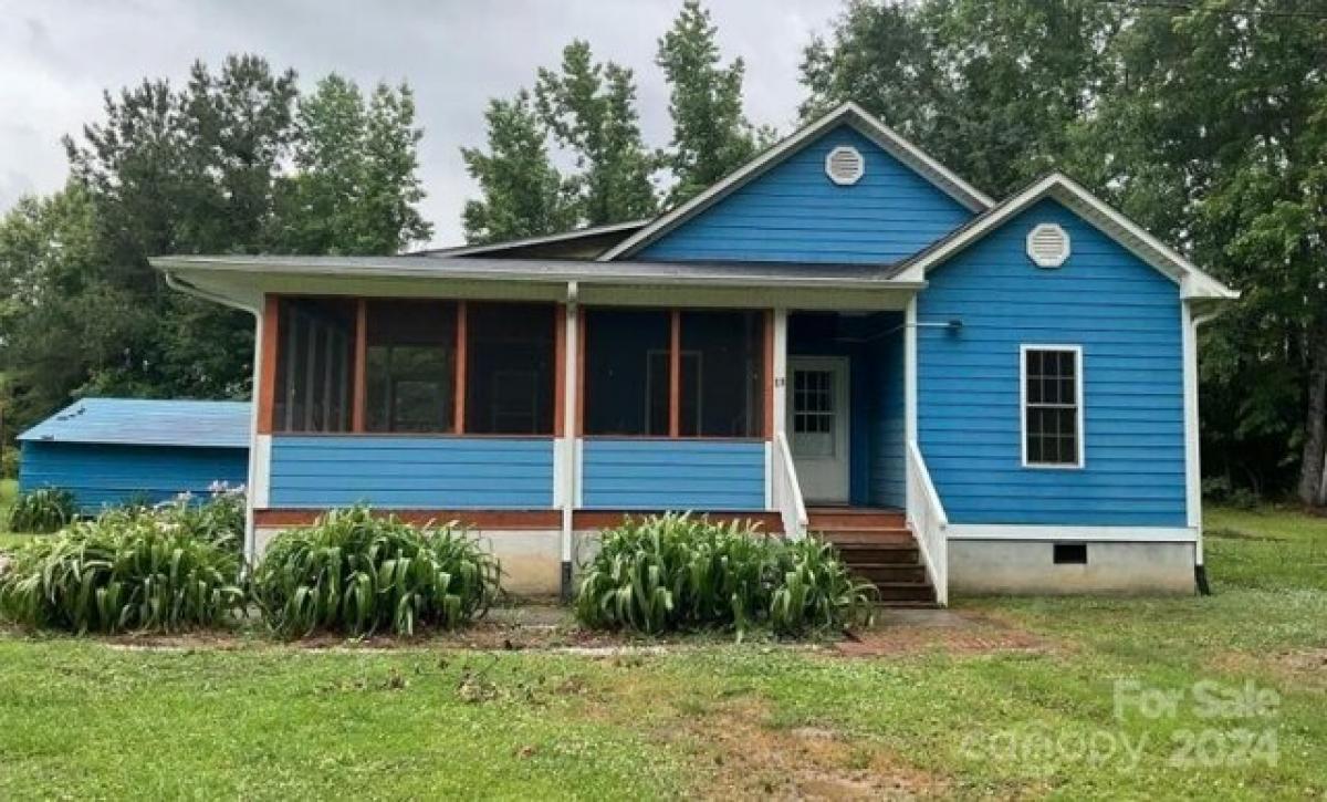 Picture of Home For Sale in Whiteville, North Carolina, United States