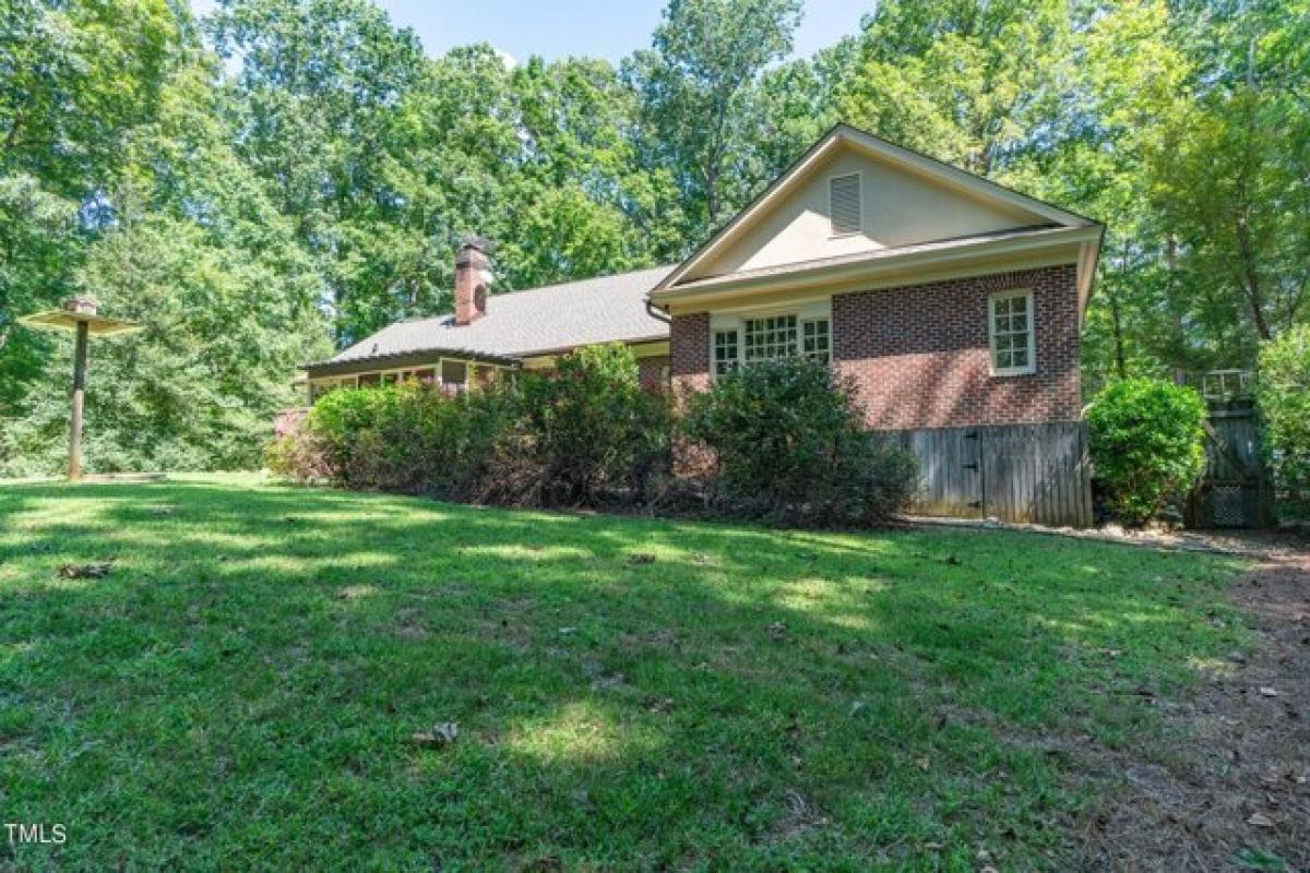 Picture of Home For Sale in Chapel Hill, North Carolina, United States