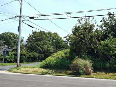 Residential Land For Sale in Shirley, New York