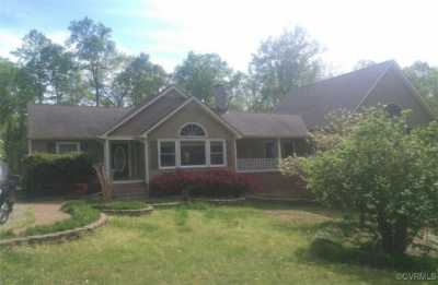 Home For Sale in Powhatan, Virginia