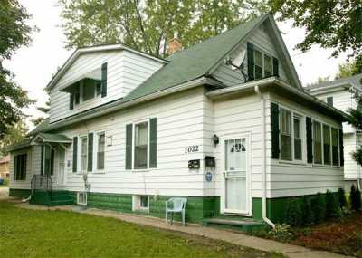 Home For Sale in North Chicago, Illinois