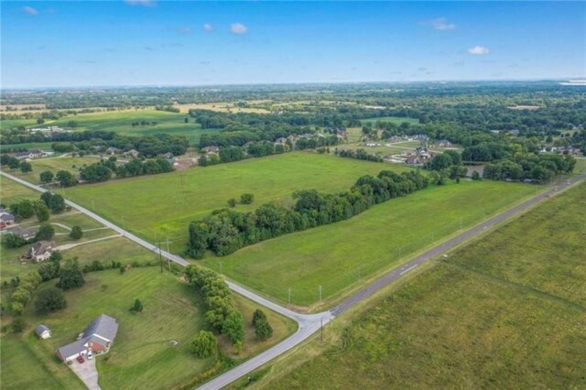 Picture of Residential Land For Sale in Clinton, Missouri, United States