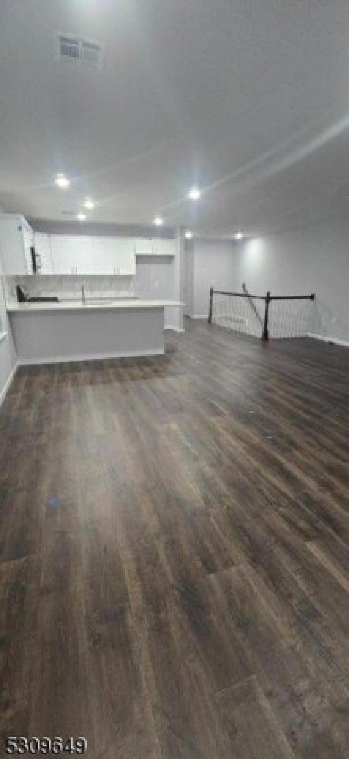 Picture of Home For Rent in Newark, New Jersey, United States