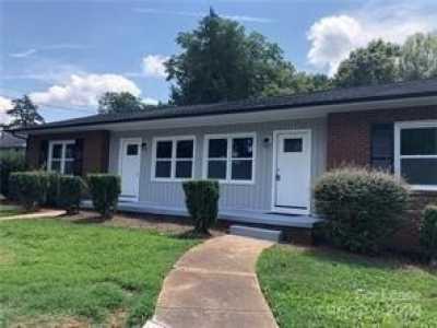 Apartment For Rent in Newton, North Carolina