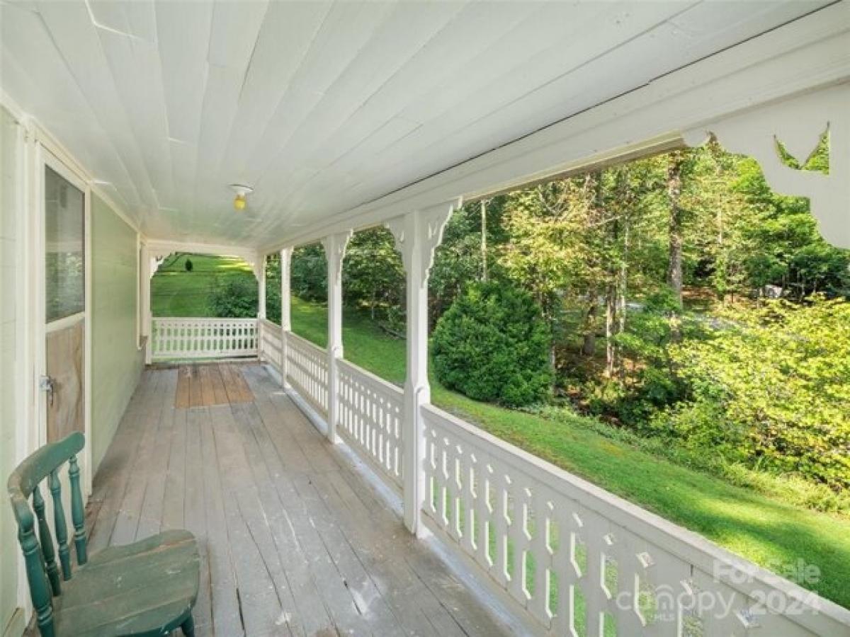 Picture of Home For Sale in Burnsville, North Carolina, United States