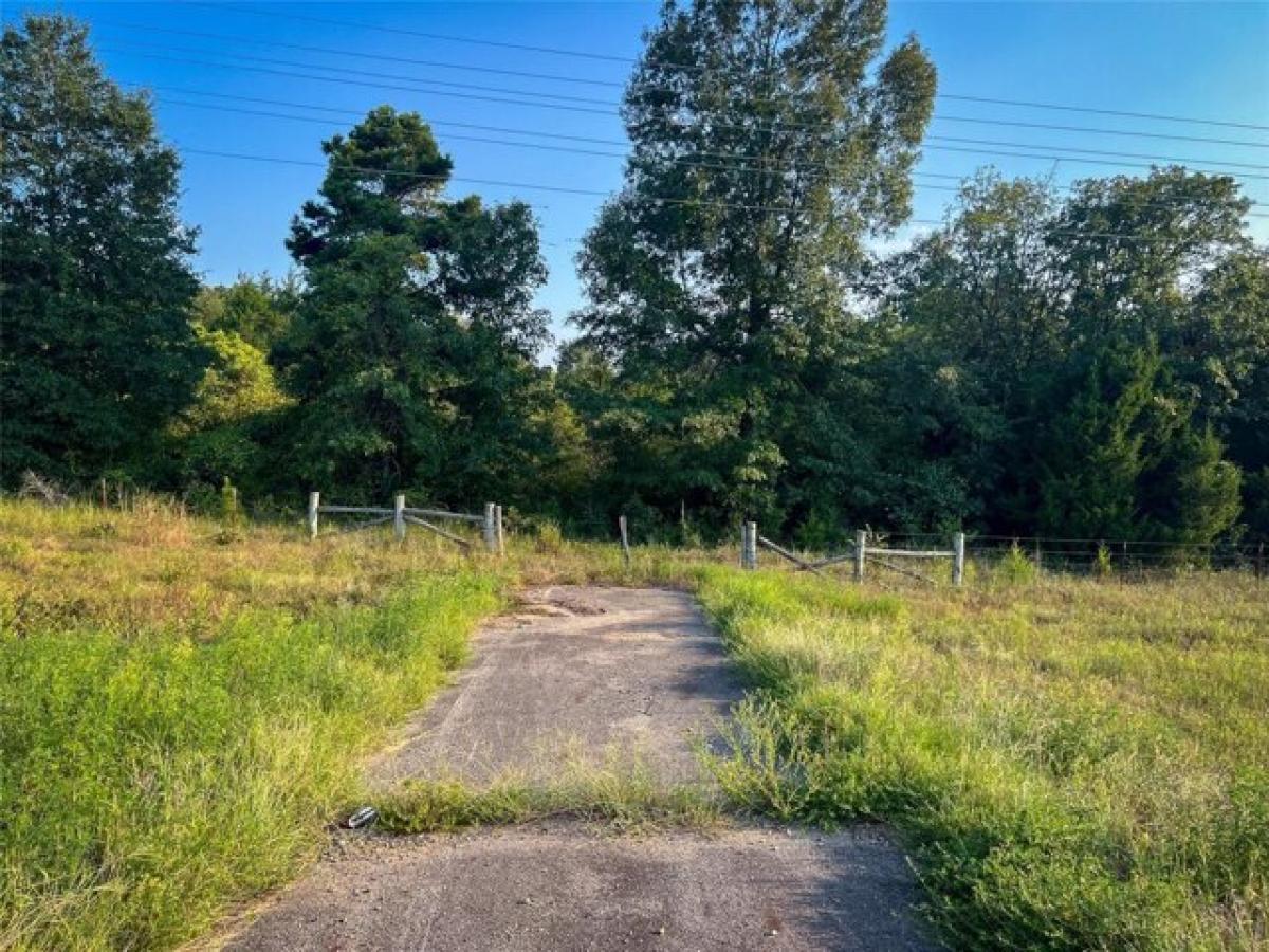 Picture of Residential Land For Sale in Antlers, Oklahoma, United States