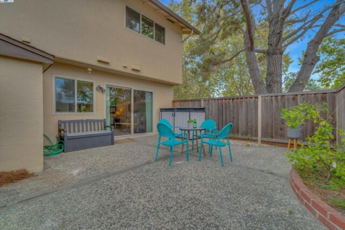 Picture of Home For Sale in Hayward, California, United States