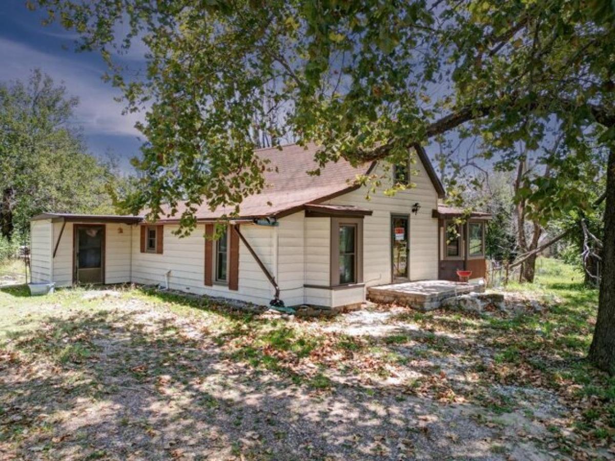 Picture of Home For Sale in Arkansas City, Kansas, United States