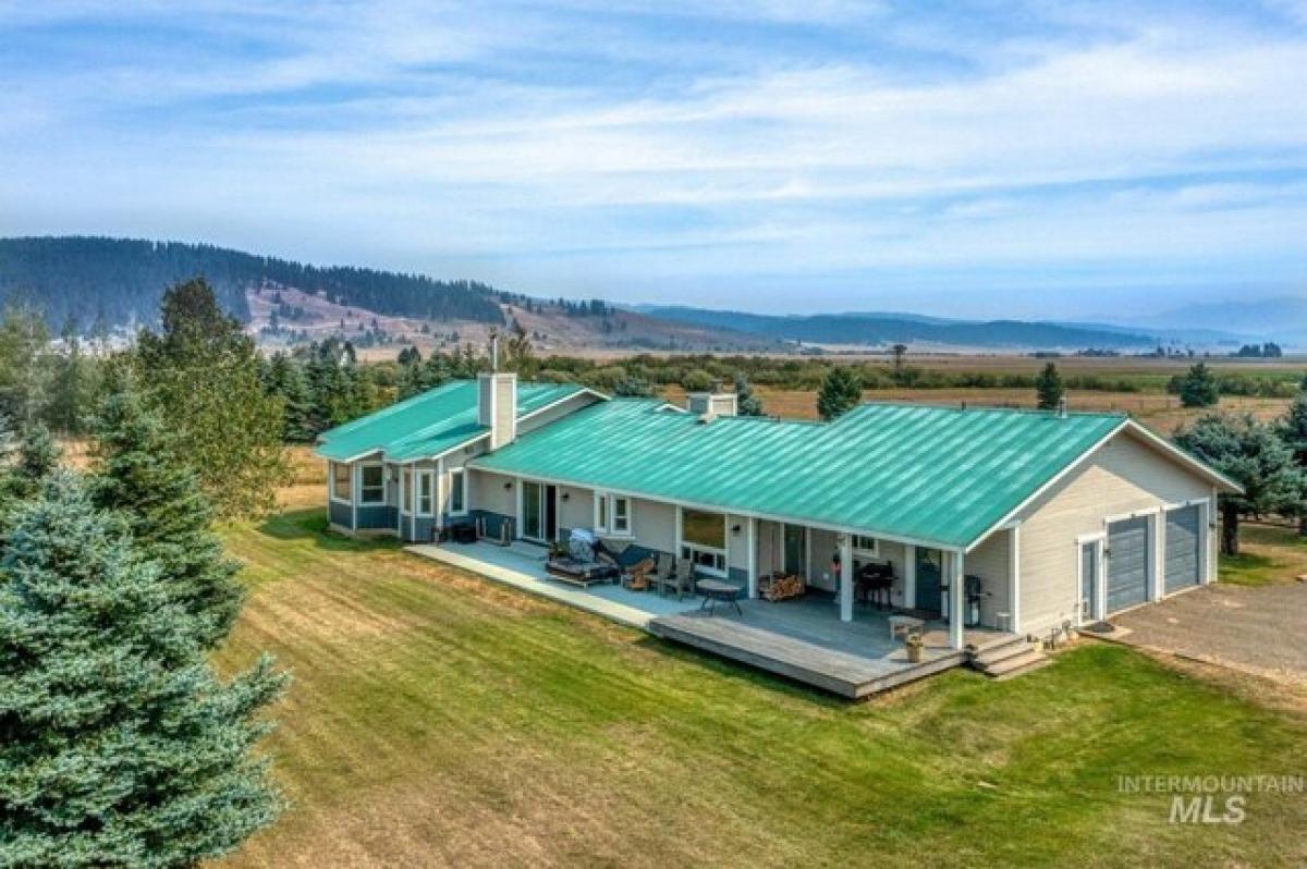 Picture of Home For Sale in McCall, Idaho, United States