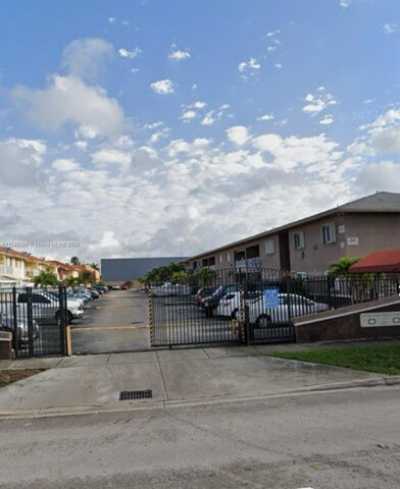 Apartment For Rent in Hialeah, Florida