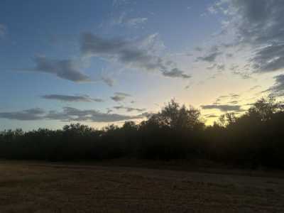 Residential Land For Sale in Cotulla, Texas