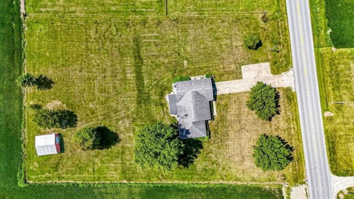 Picture of Home For Sale in Lewisburg, Ohio, United States