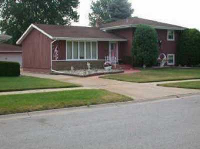 Home For Sale in Munster, Indiana