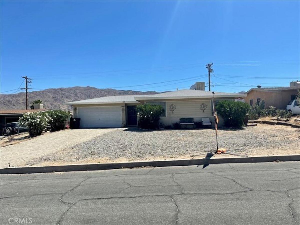 Picture of Home For Sale in Twentynine Palms, California, United States