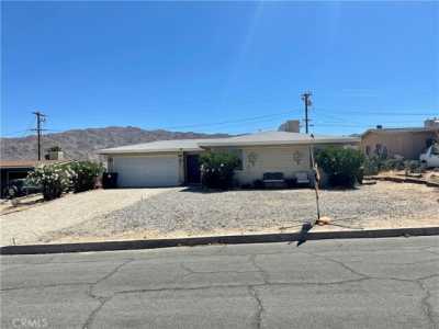 Home For Sale in Twentynine Palms, California