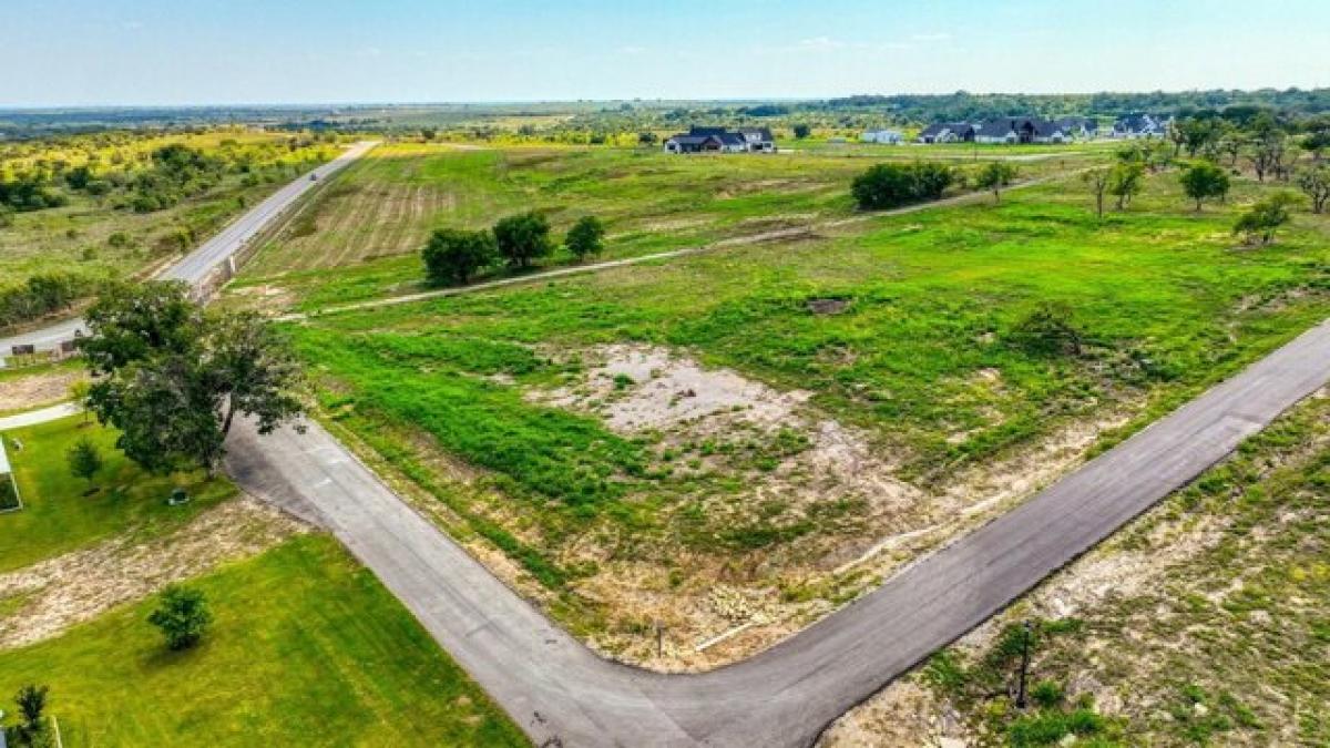 Picture of Residential Land For Sale in Weatherford, Texas, United States