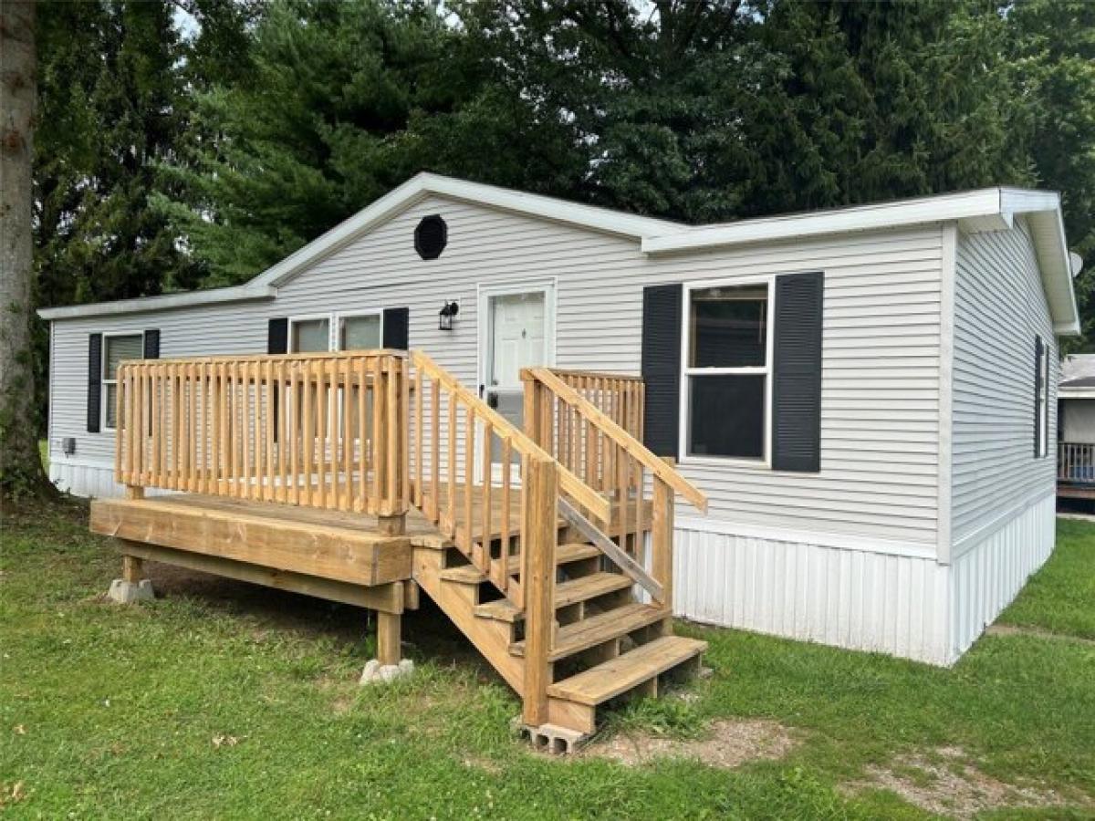 Picture of Home For Sale in Waterford, Pennsylvania, United States