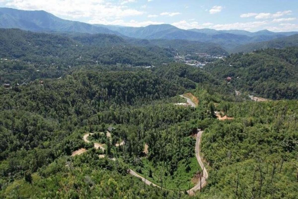 Picture of Residential Land For Sale in Gatlinburg, Tennessee, United States