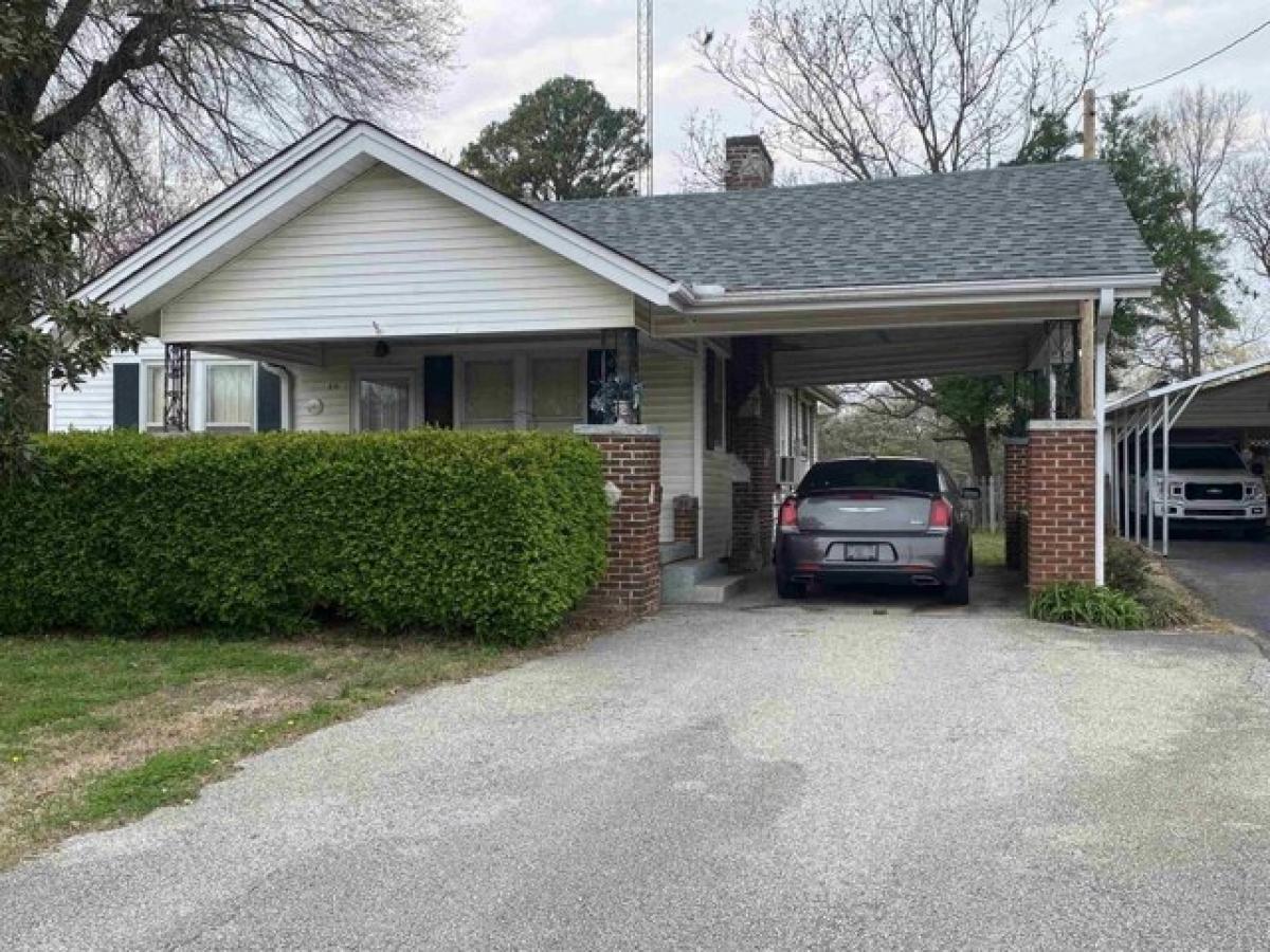 Picture of Home For Sale in Medina, Tennessee, United States