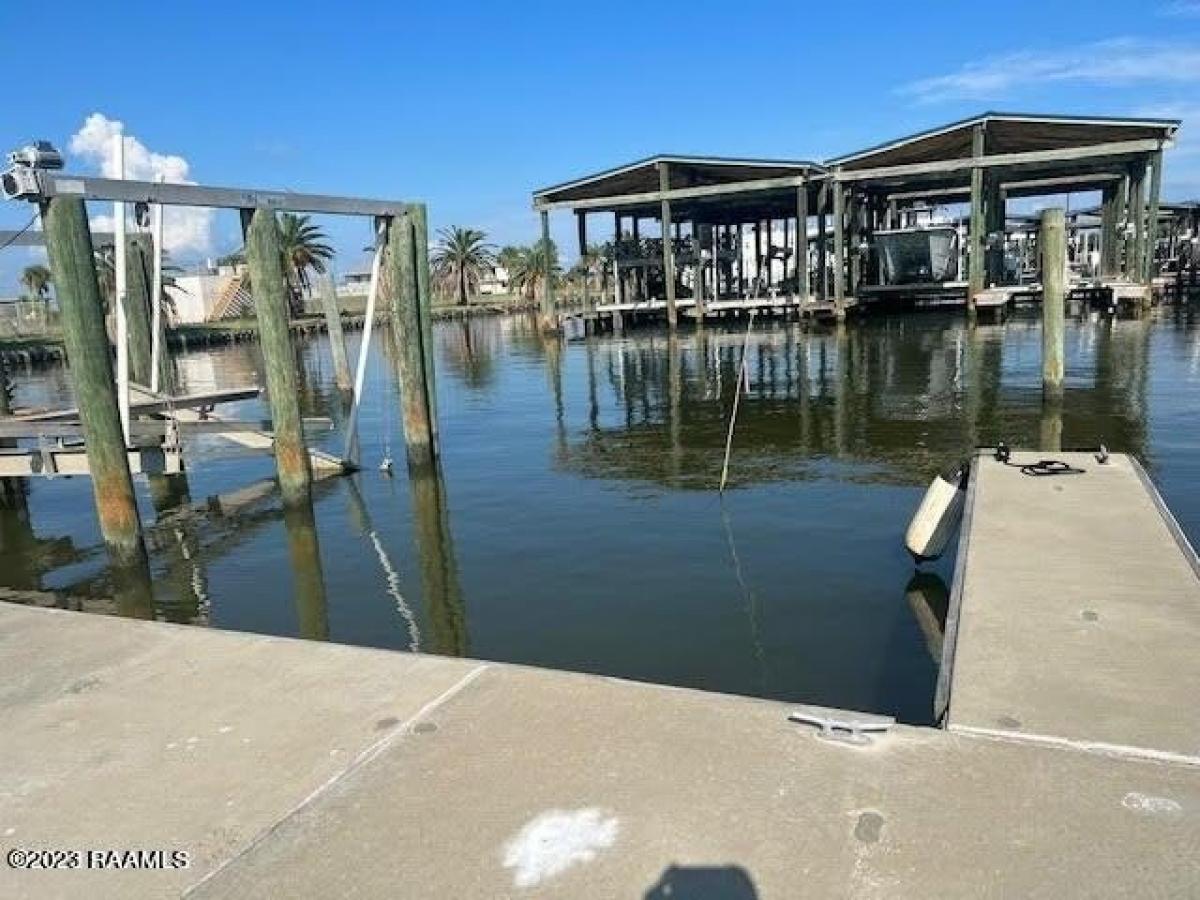 Picture of Residential Land For Sale in Grand Isle, Louisiana, United States